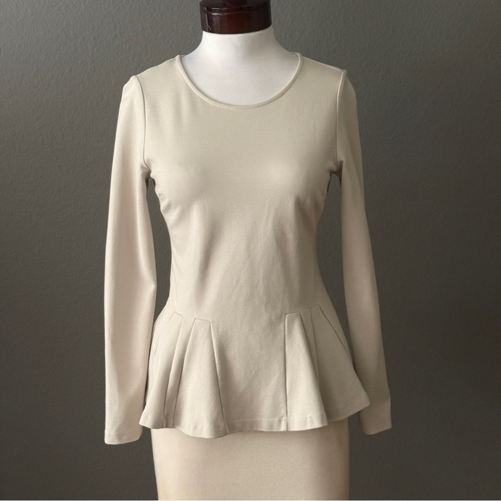 Carmen Marc Valvo Beige sand long sleeve Peplum Top Sz S Fall Minimalist Preppy